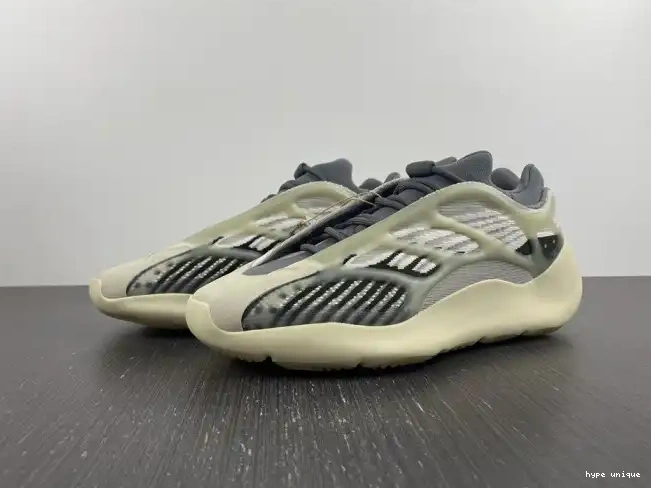hype ID1674 Adidas Salt Yeezy Fade V3 700 0528